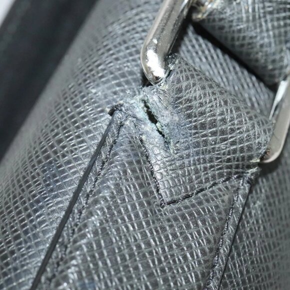 LOUIS VUITTON Taiga Neo Robusto 1 Business Bag Boreal - Picture 9 of 16